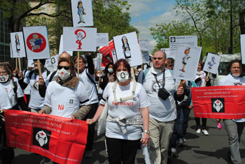 Journée de l'infirmière: les « Ni bonnes » dans la rue